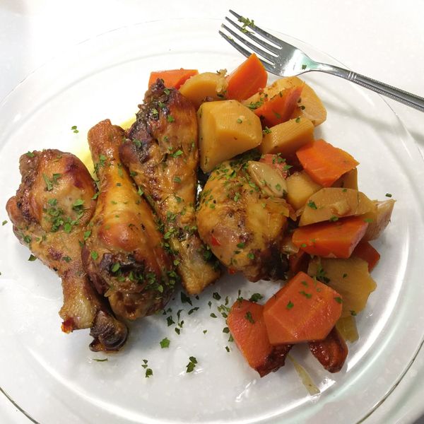 慢燉鍋料理♥啤酒燉雞腿：吳振豪 一起做