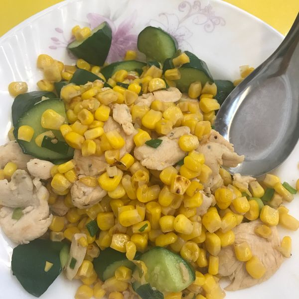 玉米雞丁 : 朱月眉一起做