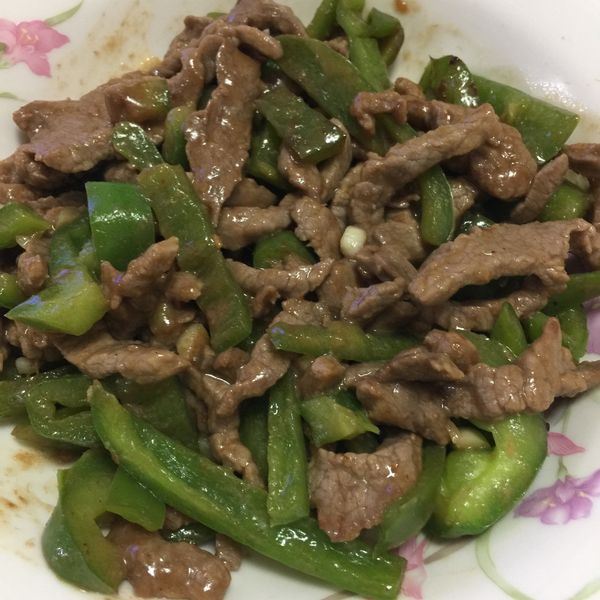 宅男大主廚 ─ 青椒炒牛肉絲 feat. 沙茶：Nancy Chi 一起做