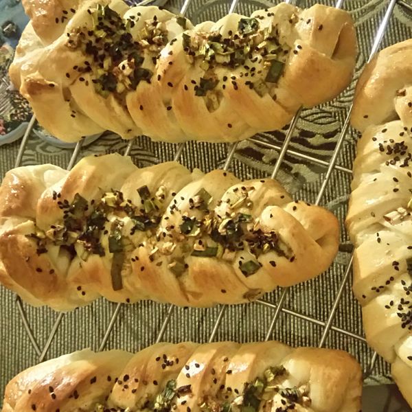 熱狗蔥花麵包：娟娟 一起做