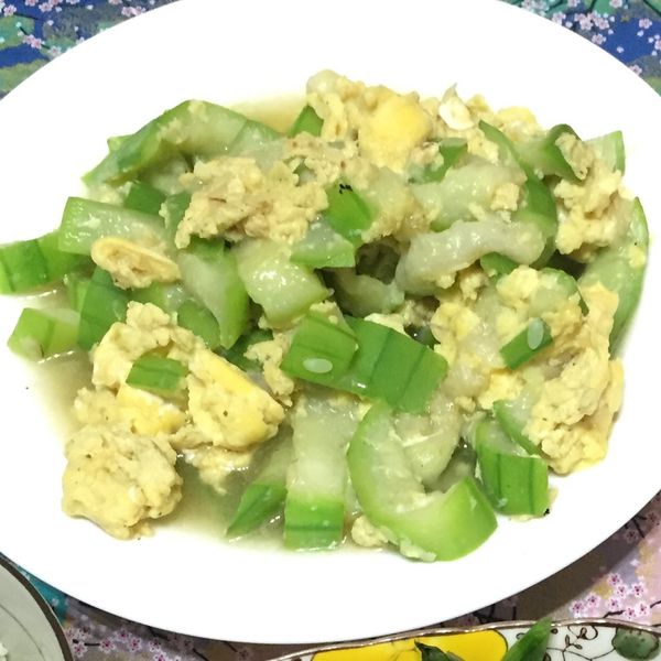 絲瓜燜嫩蛋 : 賴芝瑩一起做