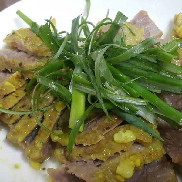 薑黃松阪肉＠Selina Wu : 糖一起做