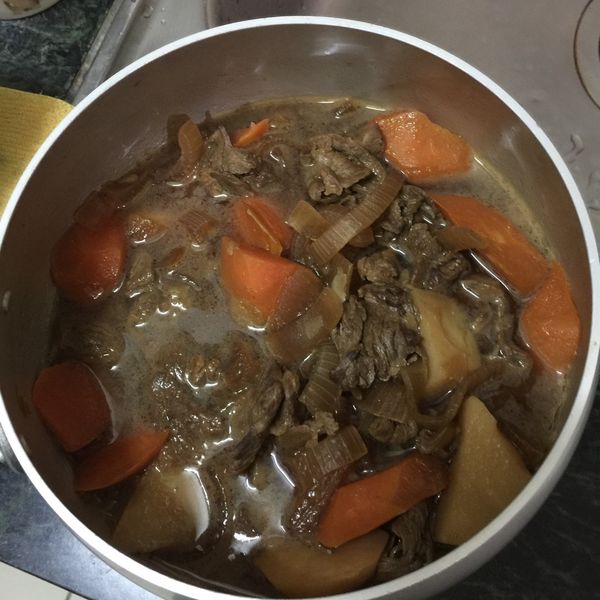 馬鈴薯燉牛肉 : Yu Ni Chang一起做