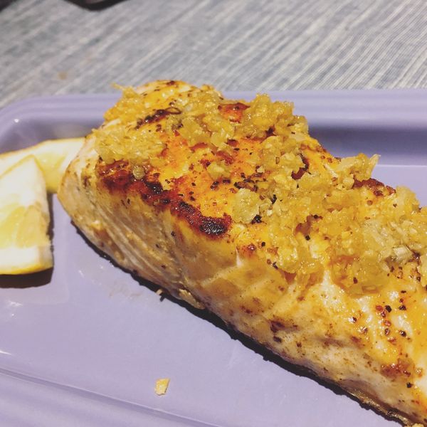 五星級料理👉🏼香煎奶油蒜味鮭魚 : Sharlene Kuo一起做