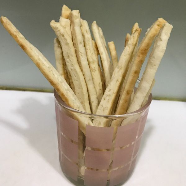 【親子料理】脆脆原味餅乾棒：余佳蓉 一起做