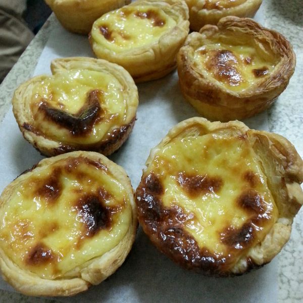 【影片】30分鐘簡易葡式蛋塔：E.H 一起做