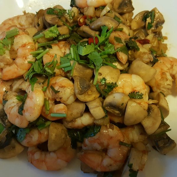 橄欖油鮮蝦蘑菇 ♥ 蘑菇小酒館6♥ : Tracy一起做