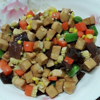 ♥憶柔蔬食♥什錦蔬菜炒豆干~素食:Hsin Yi 一起做