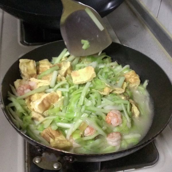 韭黃蝦仁滑蛋 : Si-Ru Lin一起做