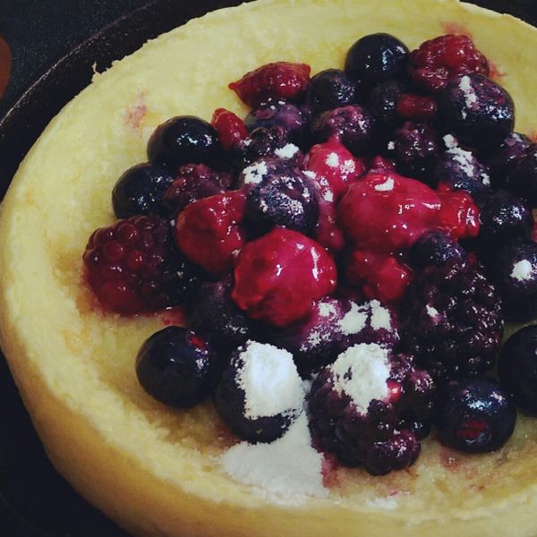 草莓藍莓荷蘭鬆餅(Dutch Baby)：Ivy Chen 一起做