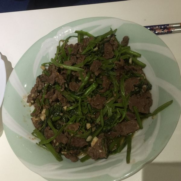 沙茶牛肉炒空心菜-絕對下飯的餐桌常勝軍：楊君 一起做
