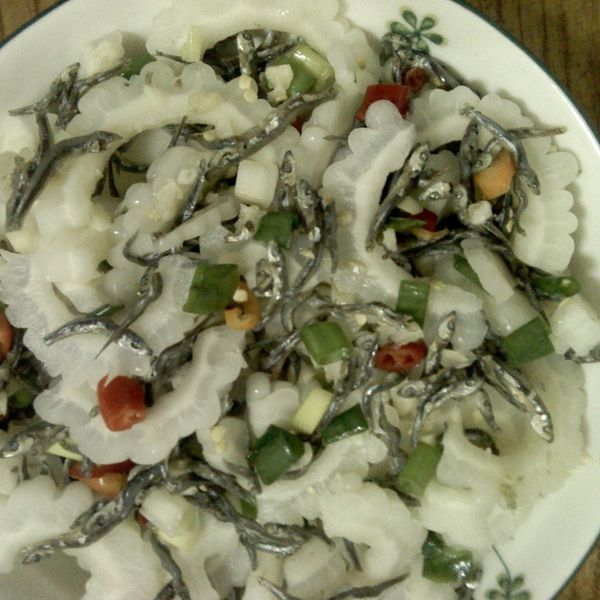 辣拌冰苦瓜 : 洪筱茹一起做