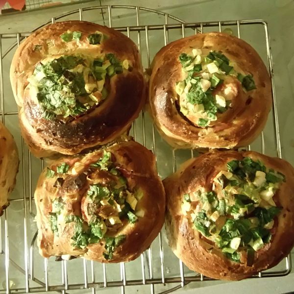 Mimi♥培根蔥油捲◎培根蔥油麵包 : 娟娟一起做