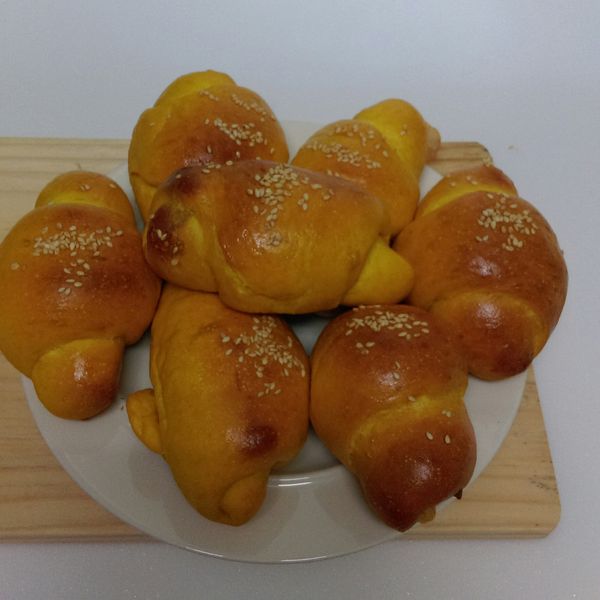 南瓜乳酪牛角卷-24個：呂雅鈴 一起做