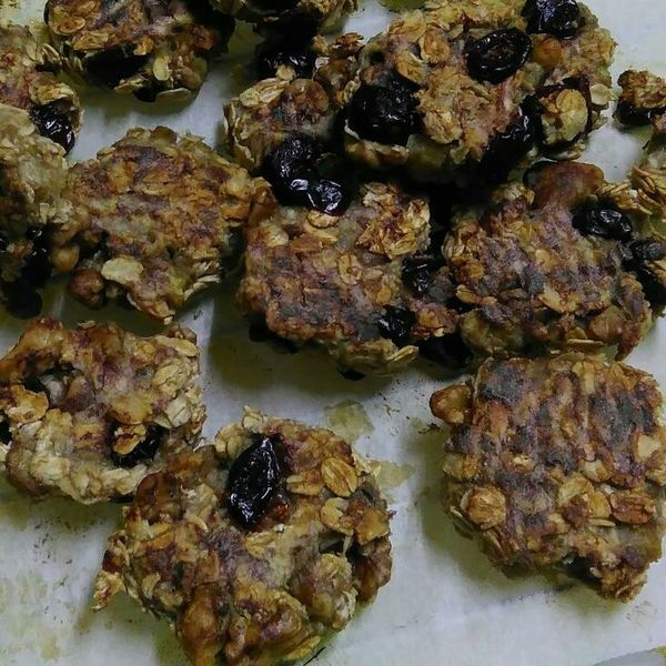 只要二種材料的香蕉燕麥餅乾by戀戀家：逸甄 一起做