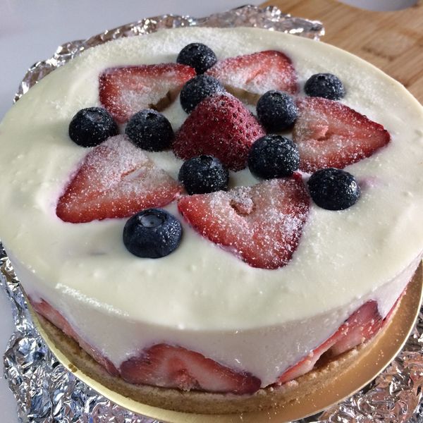 【免烤箱】特濃草莓生乳酪蛋糕 : 吳小茶一起做