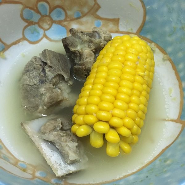 玉米排骨湯~~家常菜料理 : 丙308廖怡禎一起做
