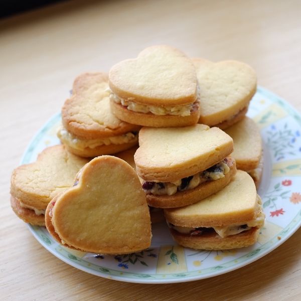 葡萄奶油夾心餅乾 : 蔡依璇一起做
