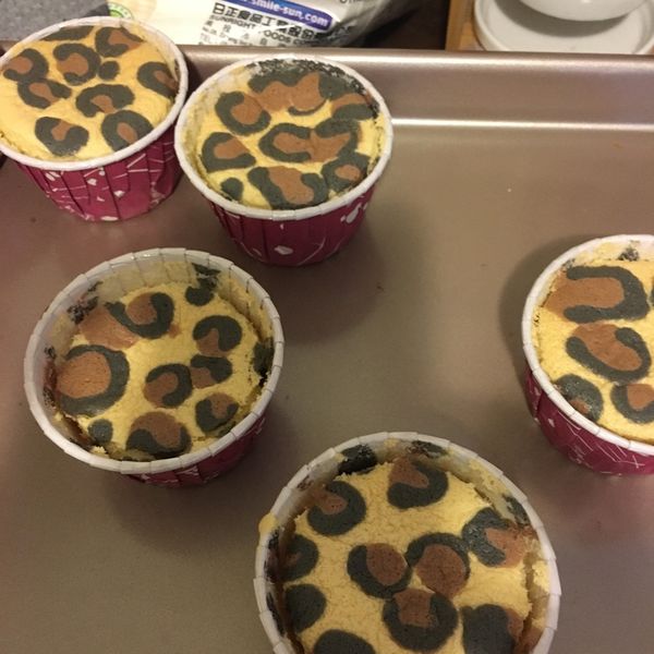 豹紋杯子蛋糕 : ᴊᴇɴɴʏ一起做