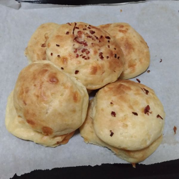 阿玲~三寶貝的媽一起做了【法式乳酪泡芙】療癒的深夜甜點