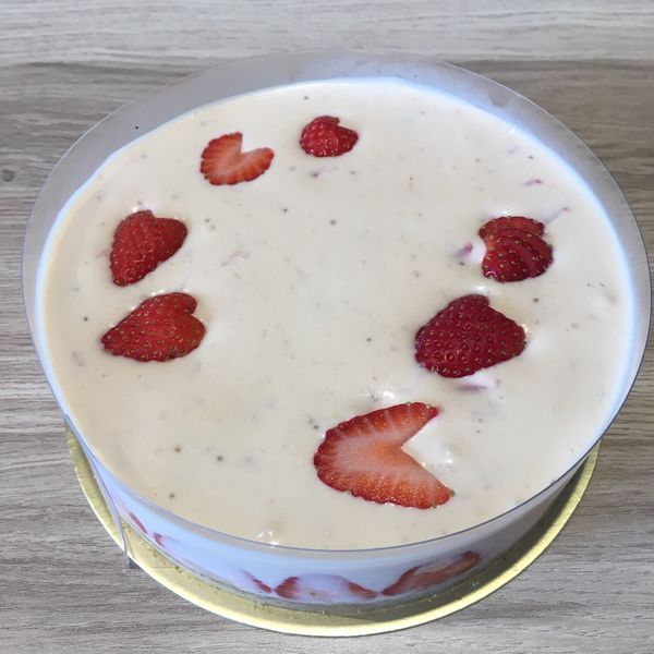 cher一起做了【免烤箱】特濃草莓生乳酪蛋糕