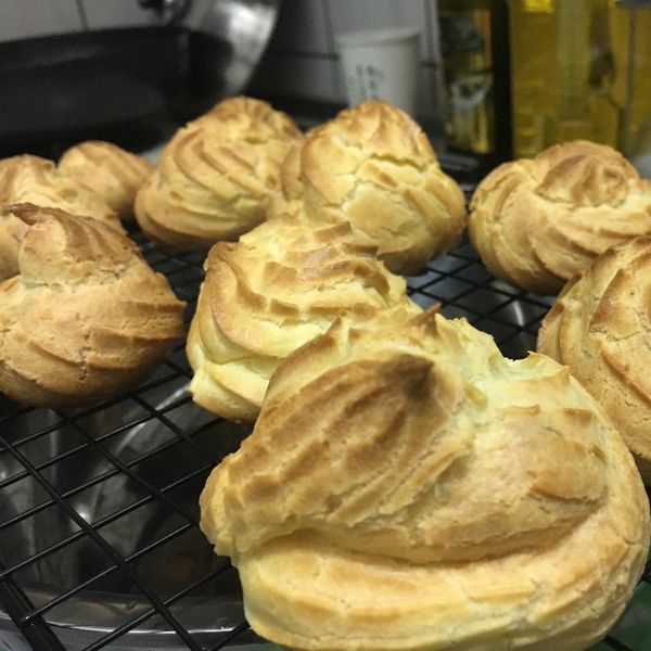 簡易鮮奶油泡芙:喜日妞 一起做