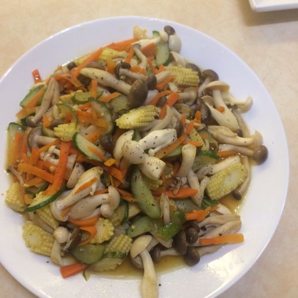 零技巧～蒜香鮮蔬舞菇 : Angel Ting一起做