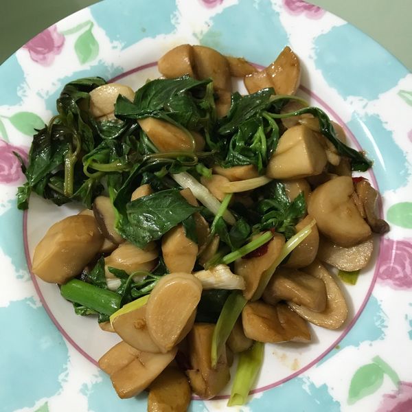 （銅鍋料理）三杯杏鮑菇：Ling-Chun Lin 一起做