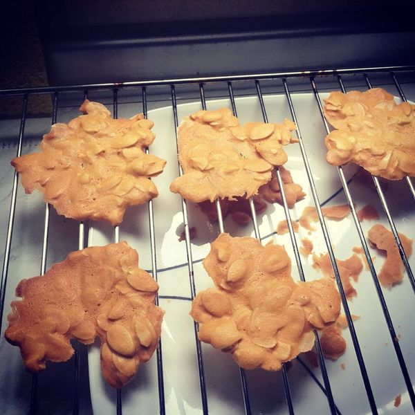 超好吃的杏仁瓦片 (全蛋):Hei Hei Yang 一起做