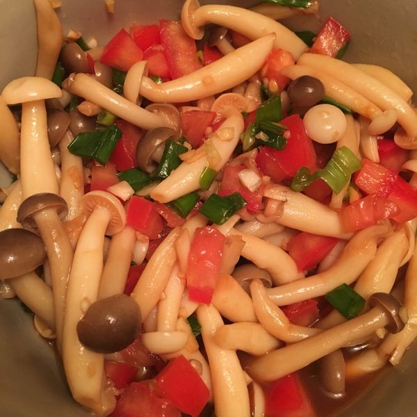 蒜味涼拌鮮菇 15分鐘開胃菜:Penny Pan 一起做