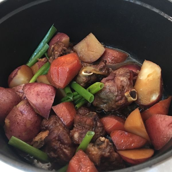 馬鈴薯燉肉(一鍋到底)：Lee Rachel 一起做