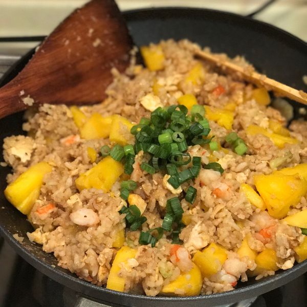 鳳梨蝦仁炒飯~ 酸甜好吃粒粒分明 : Sinyi Wang一起做