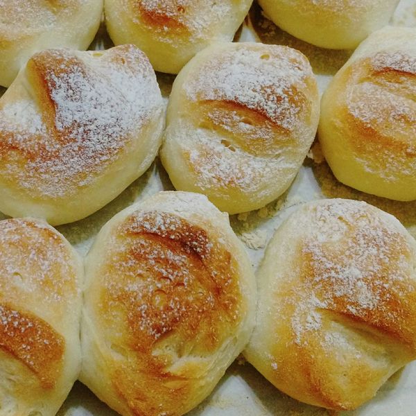 簡單樸實的佐餐麵包：軟法小餐包 : cara一起做