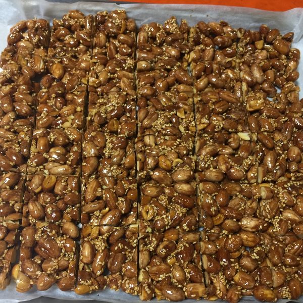 手工炒花生糖 : Ching Lin一起做