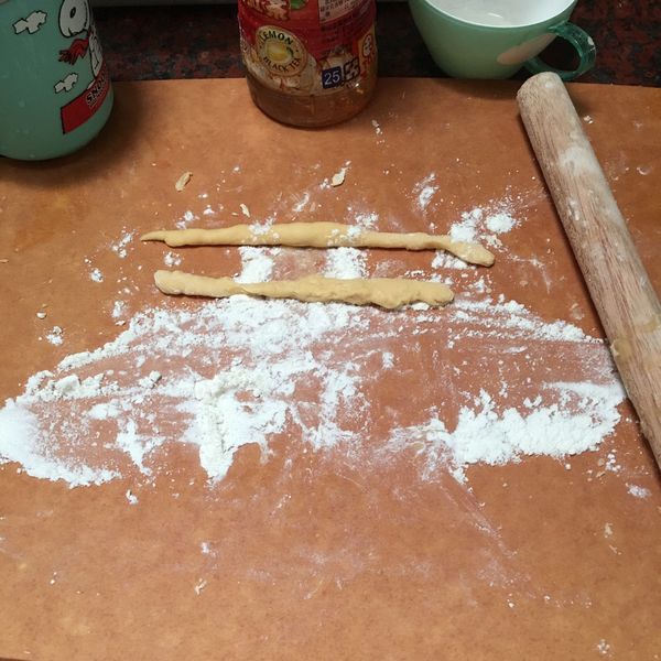 手工雞蛋麵條 : Huimei Lu一起做