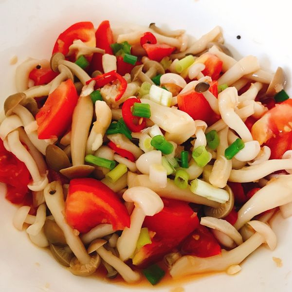 蒜味涼拌鮮菇 15分鐘開胃菜:張玉芊 一起做