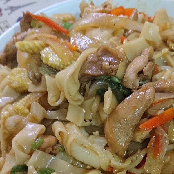 瑪莉廚房：簡易的《肉絲炒麵》 : 王小瑩一起做