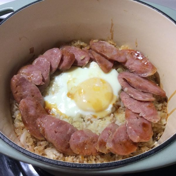 蒜味香腸糙米飯(一鍋到底):Pigleg Huang 一起做