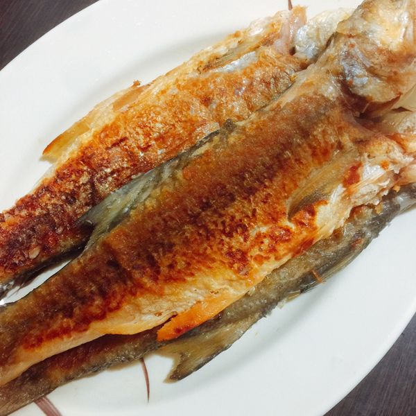 乾煎黃魚-煎魚不脫皮秘訣：민̆̈훼̆̈ 一起做