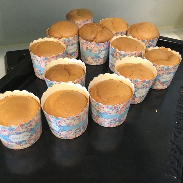 蜂蜜小熊杯子蛋糕 : 謝函庭一起做