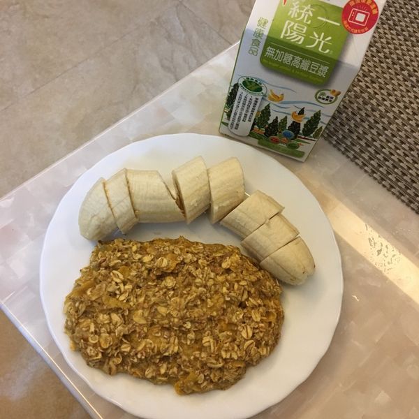 減肥早餐>>>義式香草鮮奶雞蛋燕麥餅：Chingzi 一起做