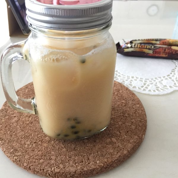 百香果多多.百香多多 - 在家動手搖一搖：Pigleg Huang 一起做