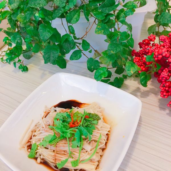 辣拌金針菇 脆滑軟嫩小秘訣 : 陳日本一起做