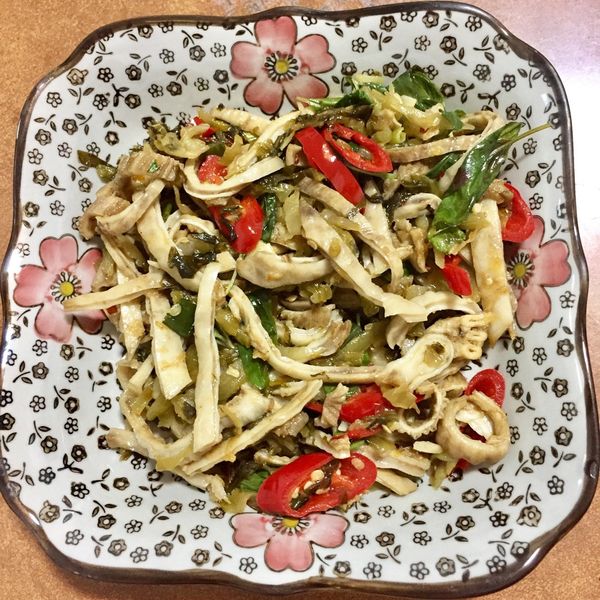 酸菜炒魚肚:Fendy Wang 一起做