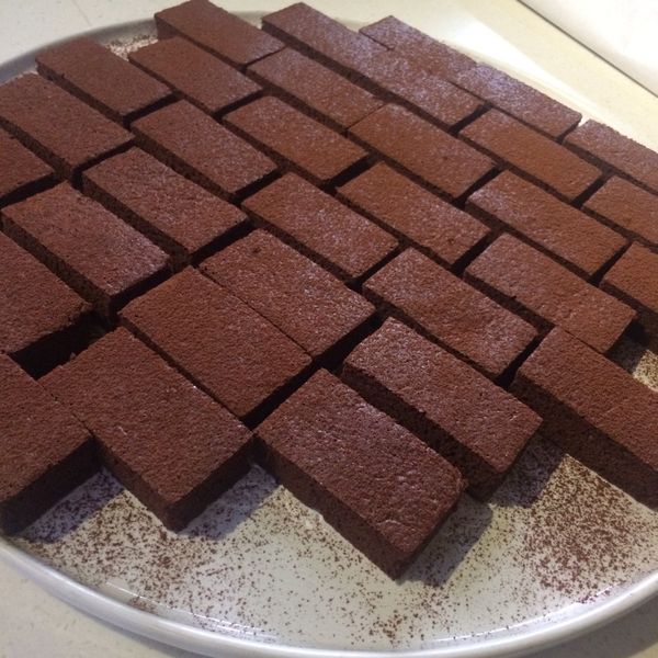 經典巧克力蛋糕*無油配方 : 陳冠融一起做