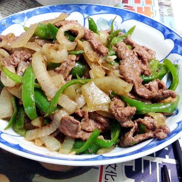 宅男大主廚 ─ 青椒炒牛肉絲 feat. 沙茶：陳玉芬 一起做