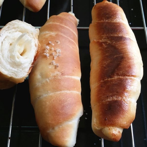 直接法奶香鹽可頌(白美娜濃縮鮮乳使用) : 劉淑華一起做