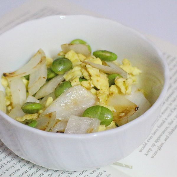 【厚生廚房】洋蔥毛豆鬆蛋：凜亞 一起做