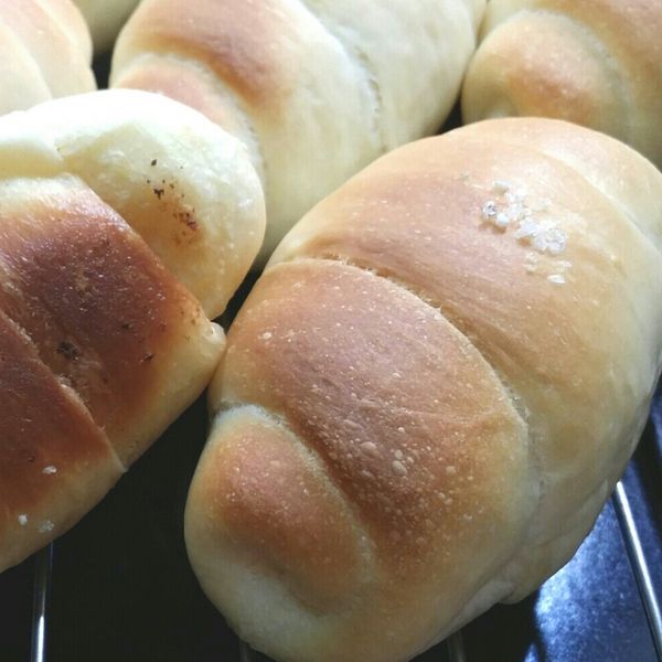 直接法奶香鹽可頌(白美娜濃縮鮮乳使用) : 劉淑華一起做