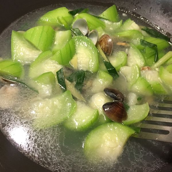 零失敗料理-絲瓜蛤蜊上桌啦 : 蔣佳樺一起做